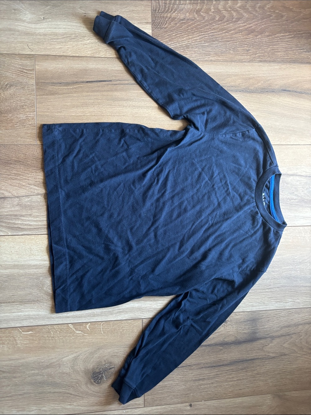 Old Navy Men's Long-Sleeve Crewneck Tee - Navy Blue